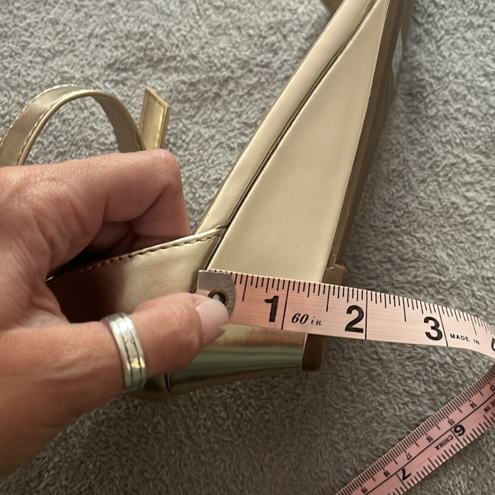 Brand New - Dream Pairs- Gold Low Wedge Heels (size 7.5) - Picture 13 of 13